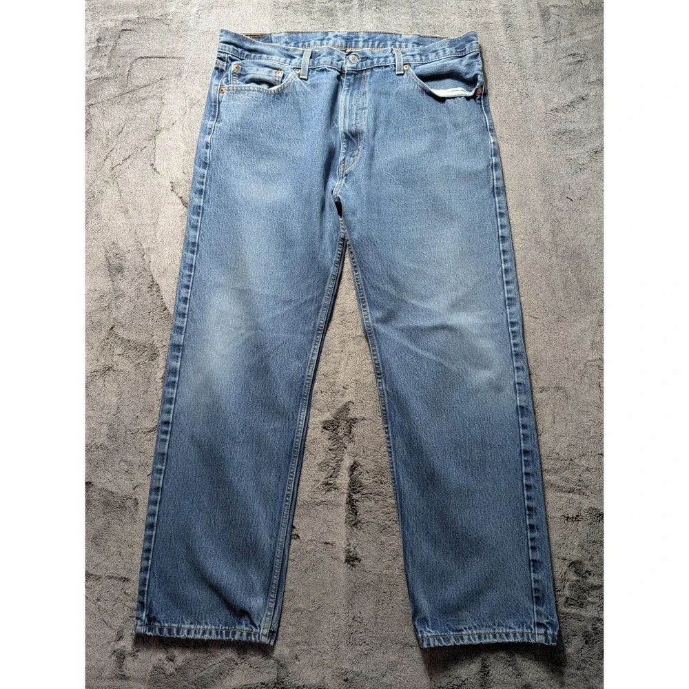 Levi's 505 Regular Fit Jeans Men's Size 40x32 Medium Wash